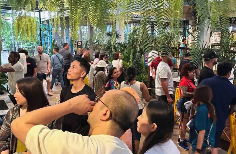Tiger Park Pattaya Visitors